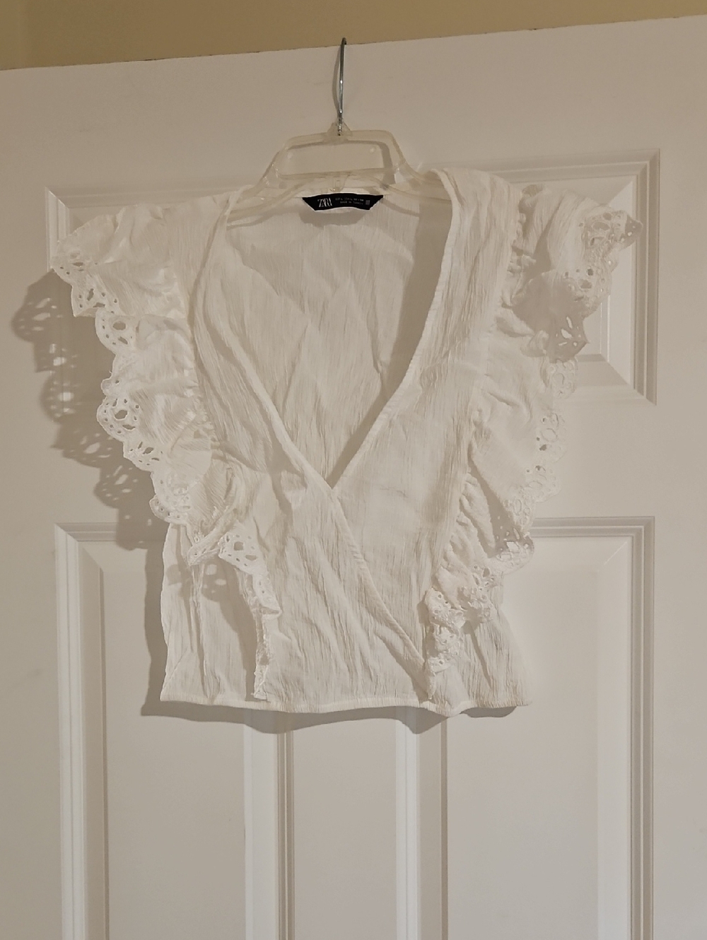 Zara White Eyelet Ruffle V-Neck Blouse